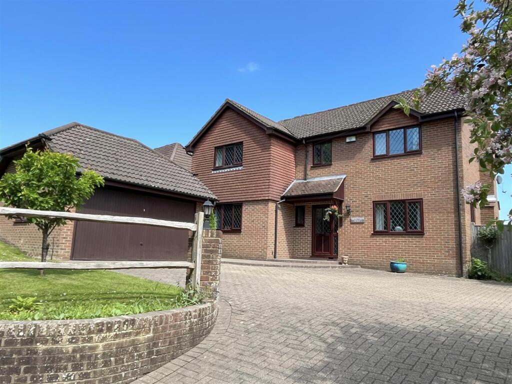 Main image of property: Maynards Green, Heathfield TN21 0DE