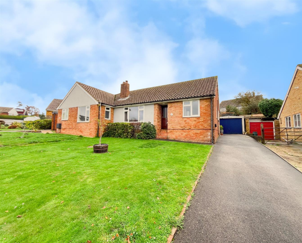 Main image of property: Pine Tree Road, Heathfield TN21 8AU