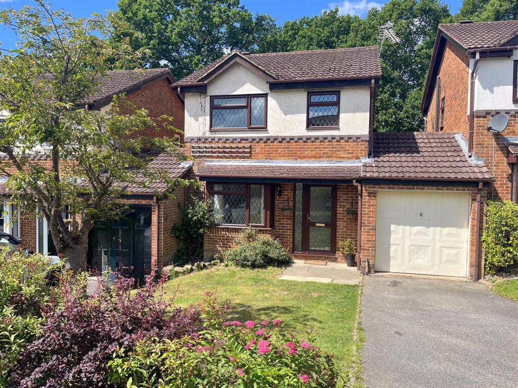 Main image of property: The Oaks, Heathfield TN21 8YA