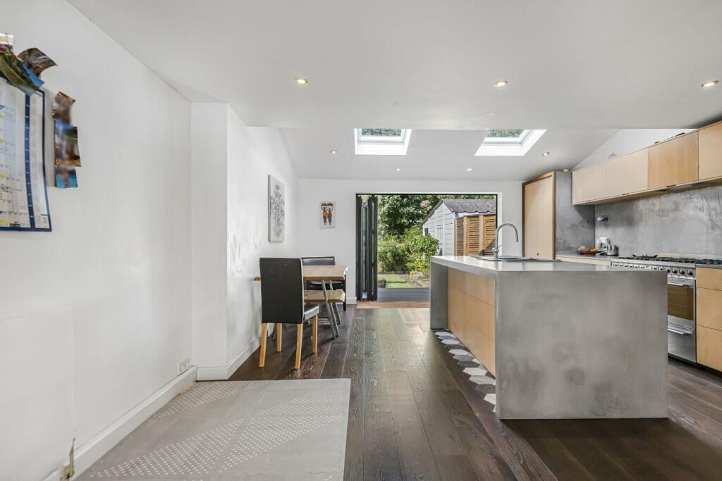 Additional property image - Winterbourne Close, Lewes BN7 1JY