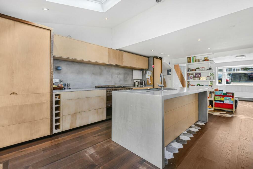 Additional property image - Winterbourne Close, Lewes BN7 1JY