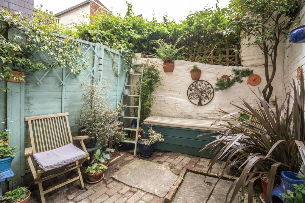 Additional property image - High Street, Lewes, BN7 1XH