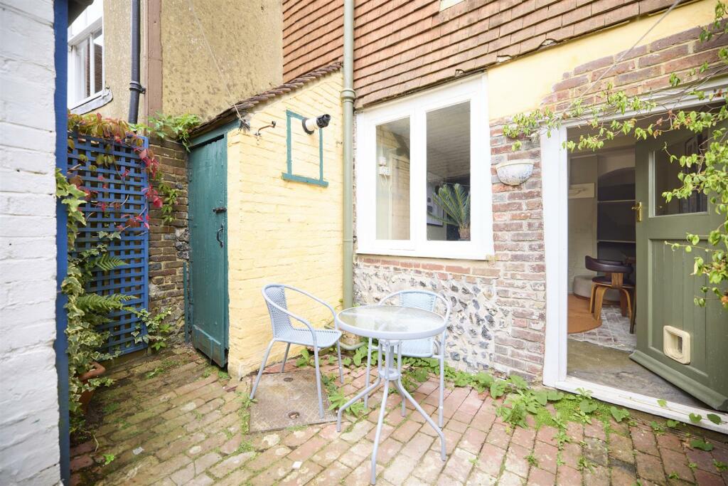 Additional property image - High Street, Lewes, BN7 1XH