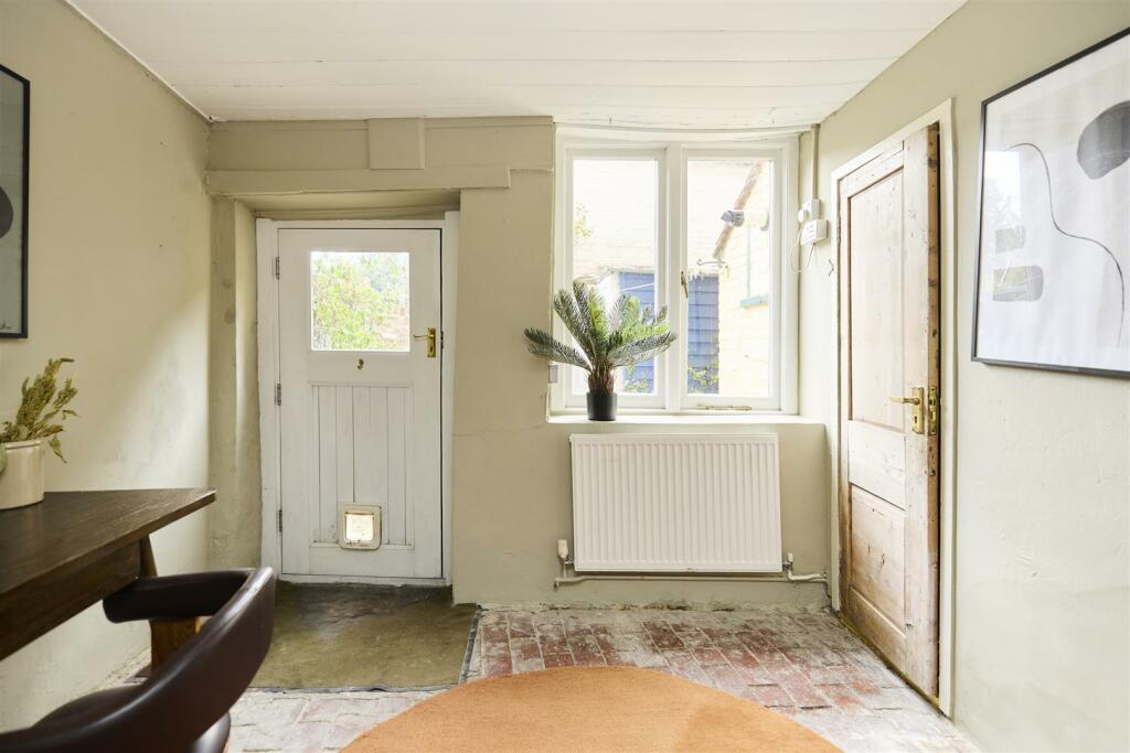 Additional property image - High Street, Lewes, BN7 1XH