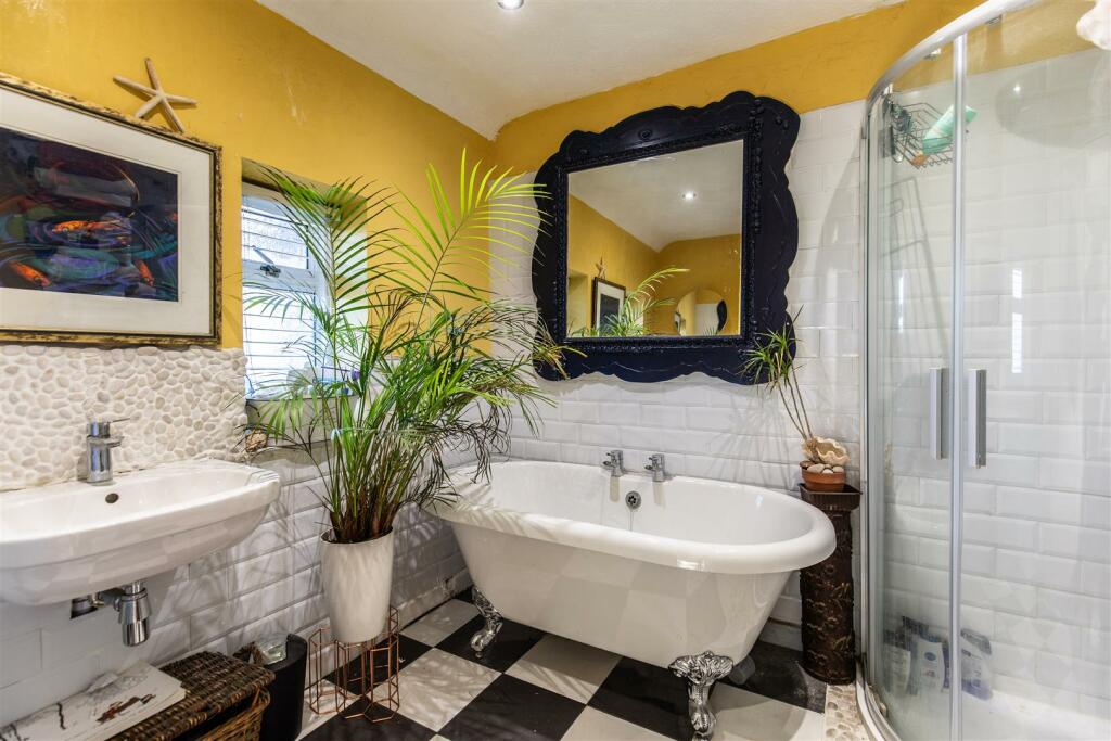 Additional property image - Oak Tree, Barcombe, Lewes BN8 5DP
