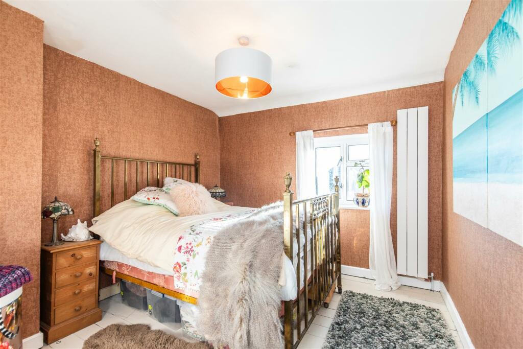 Additional property image - Oak Tree, Barcombe, Lewes BN8 5DP