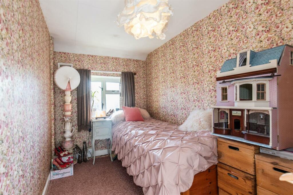 Additional property image - Oak Tree, Barcombe, Lewes BN8 5DP
