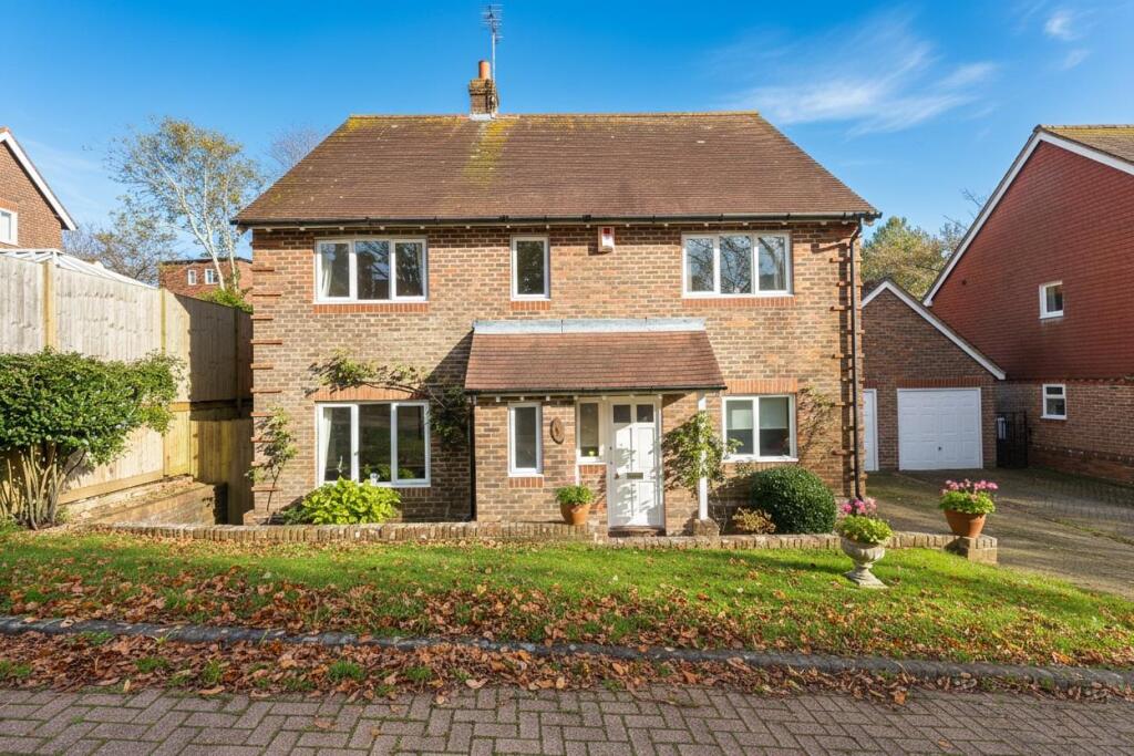 Main image of property: Lodge Close, Lewes BN7 1AR