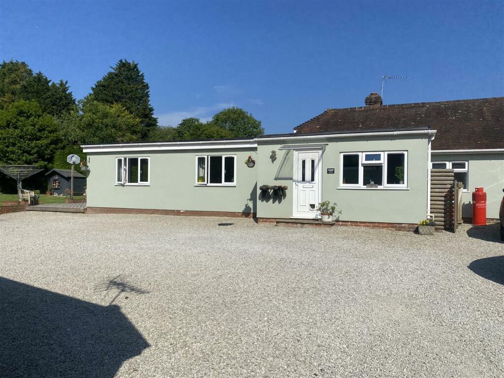 5 bedroom detached bungalow for sale in Eastbourne Road, Halland, BN8