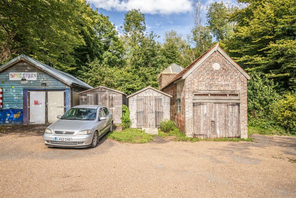 Additional property image - Ailies Lane, East Hoathly, BN8 6QP