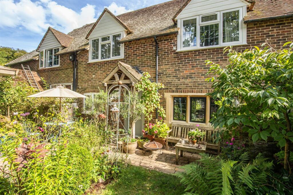Additional property image - Ailies Lane, East Hoathly, BN8 6QP