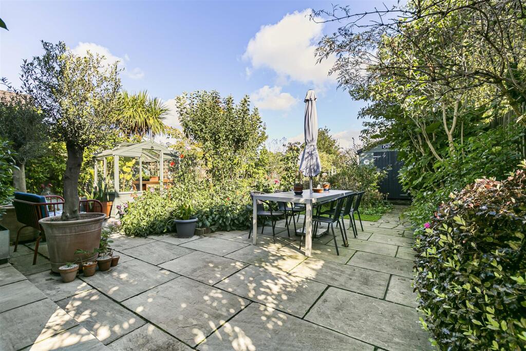 Additional property image - South Street, East Hoathly, Lewes, BN8 6DT