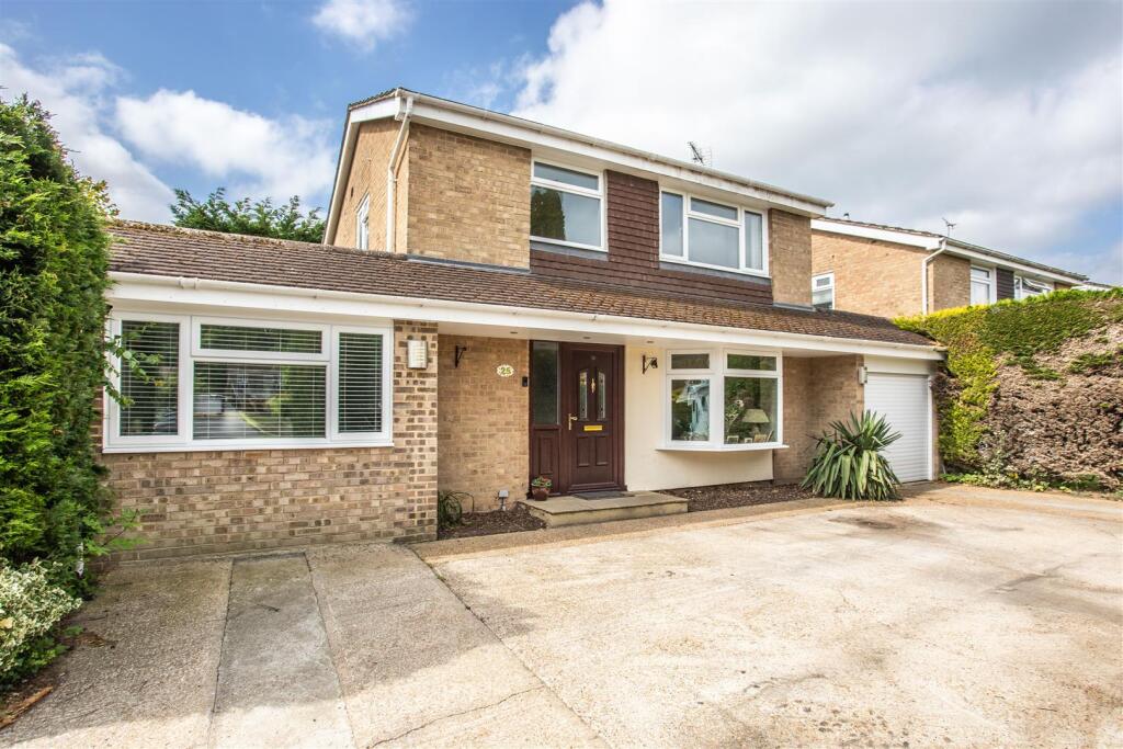 Main image of property: Lashbrooks Road, Uckfield TN22 2AY