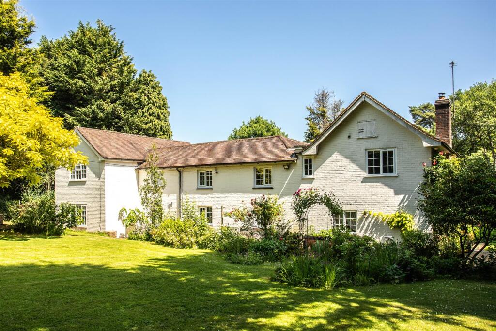 Main image of property: Horney Common, Uckfield TN22 3EE
