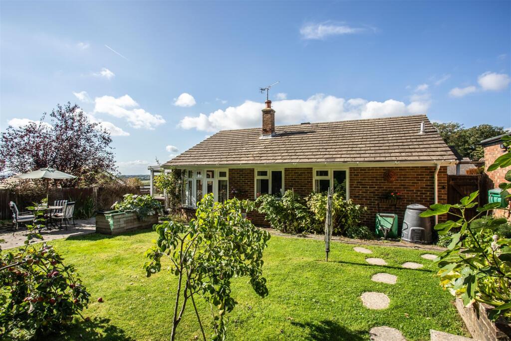 Main image of property: Park View, Buxted, Uckfield TN22 4LS