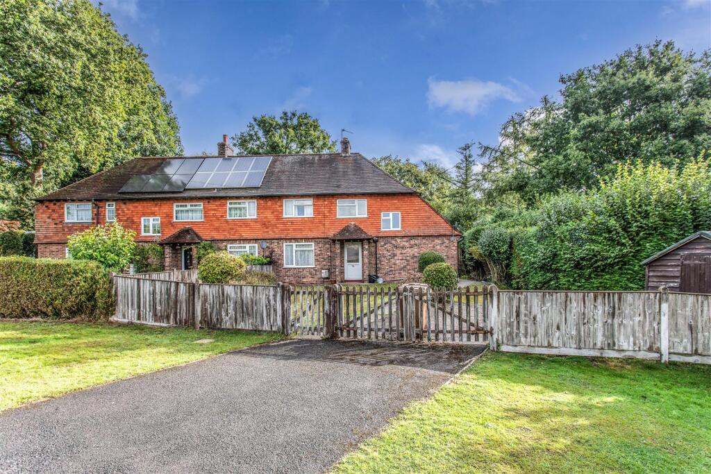 Main image of property: Gordon Road, Buxted, Uckfield TN22 4LN