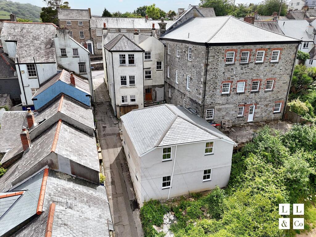 Main image of property: West Street, Penryn, TR10