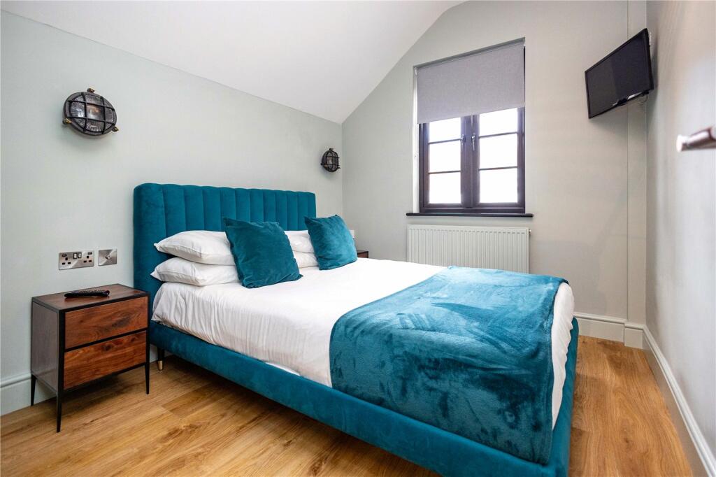 Additional property image - Ravine Road, Poole, Dorset, BH13