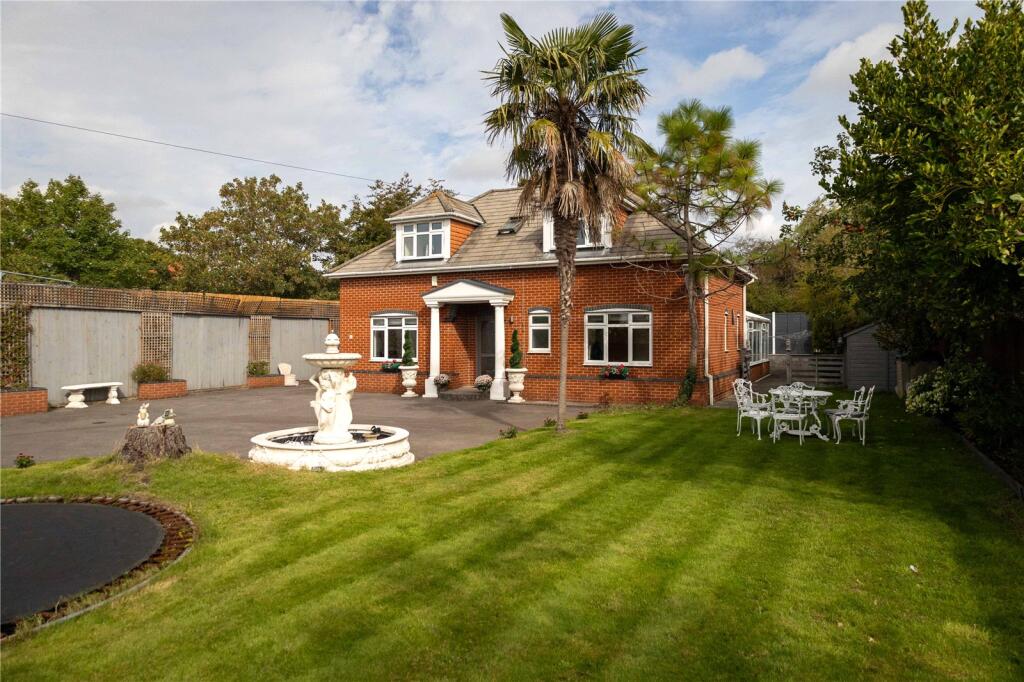 Main image of property: Linthorpe Road, Poole, Dorset, BH15