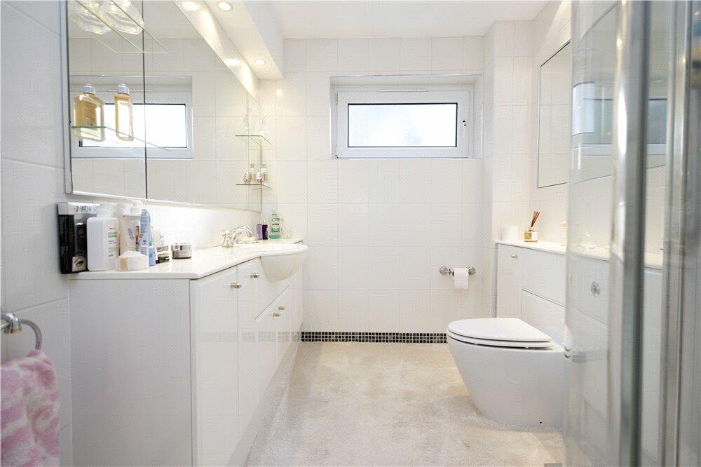 Additional property image - 3, Forsyte Shades, 82 Lilliput Road, Poole, BH14