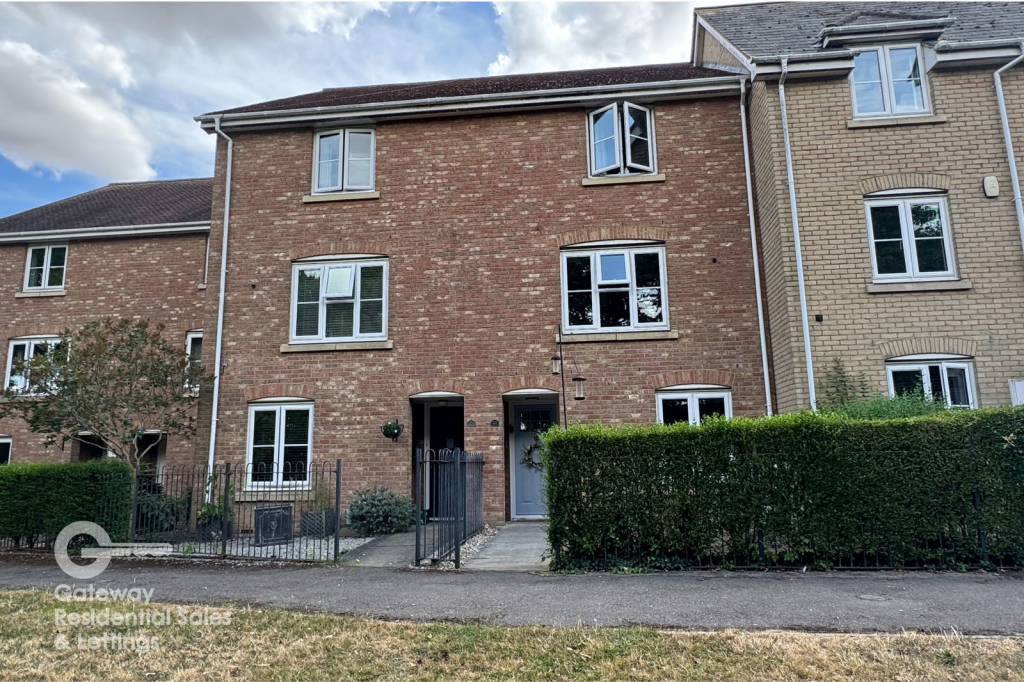 Main image of property: Warley Close, Braintree, Essex, CM7 9EE