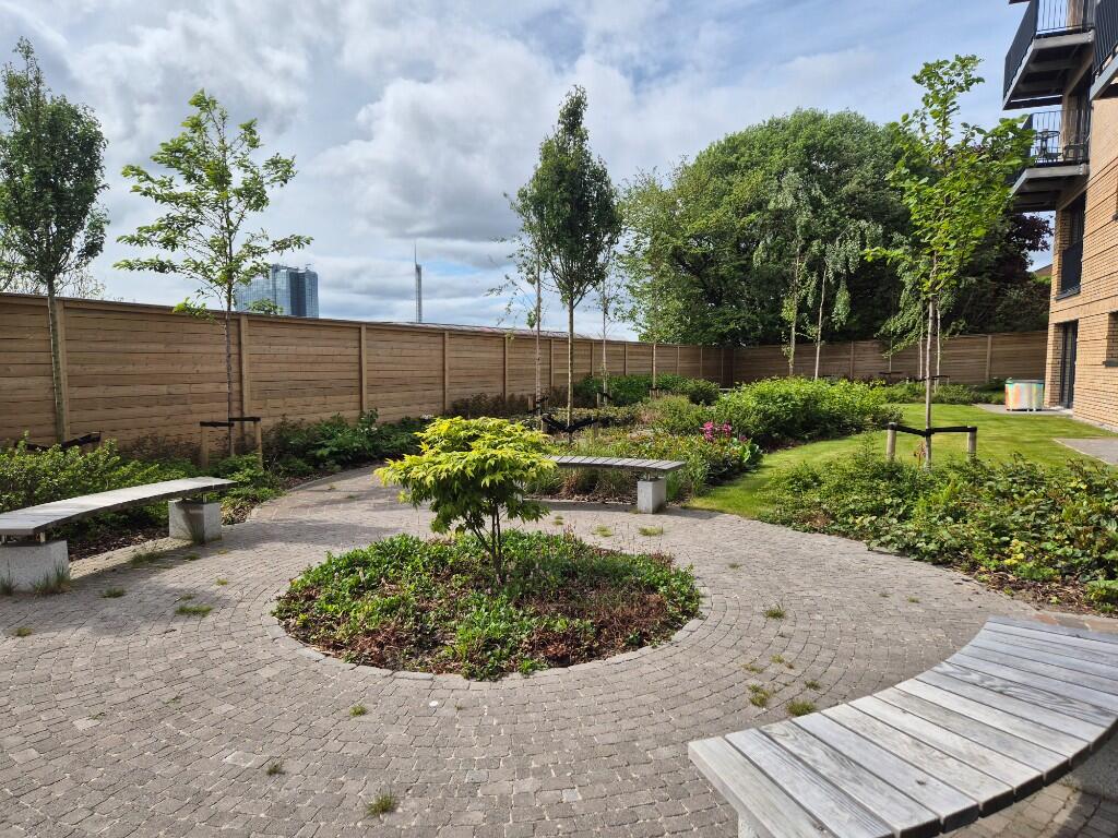 Main image of property: Minerva Square, Glasgow, G3