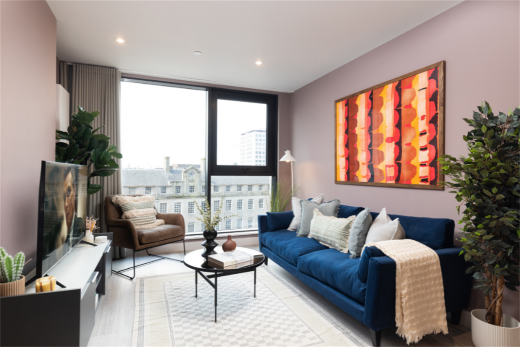 Main image of property: 50 Holland Street, Glasgow, G2 4BF