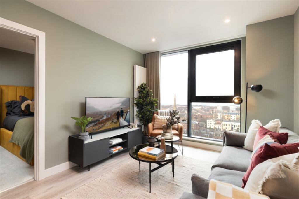 Main image of property: 50 Holland Street, Glasgow, G2 4BF