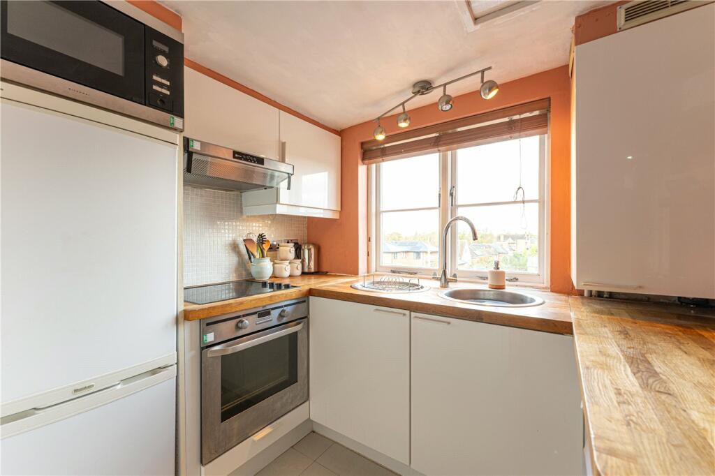 Additional property image - Binswood Avenue, Leamington Spa, Warwickshire, CV32