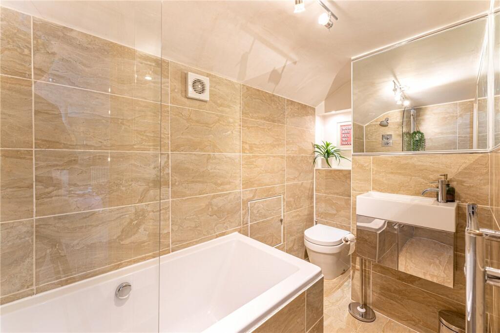 Additional property image - Binswood Avenue, Leamington Spa, Warwickshire, CV32