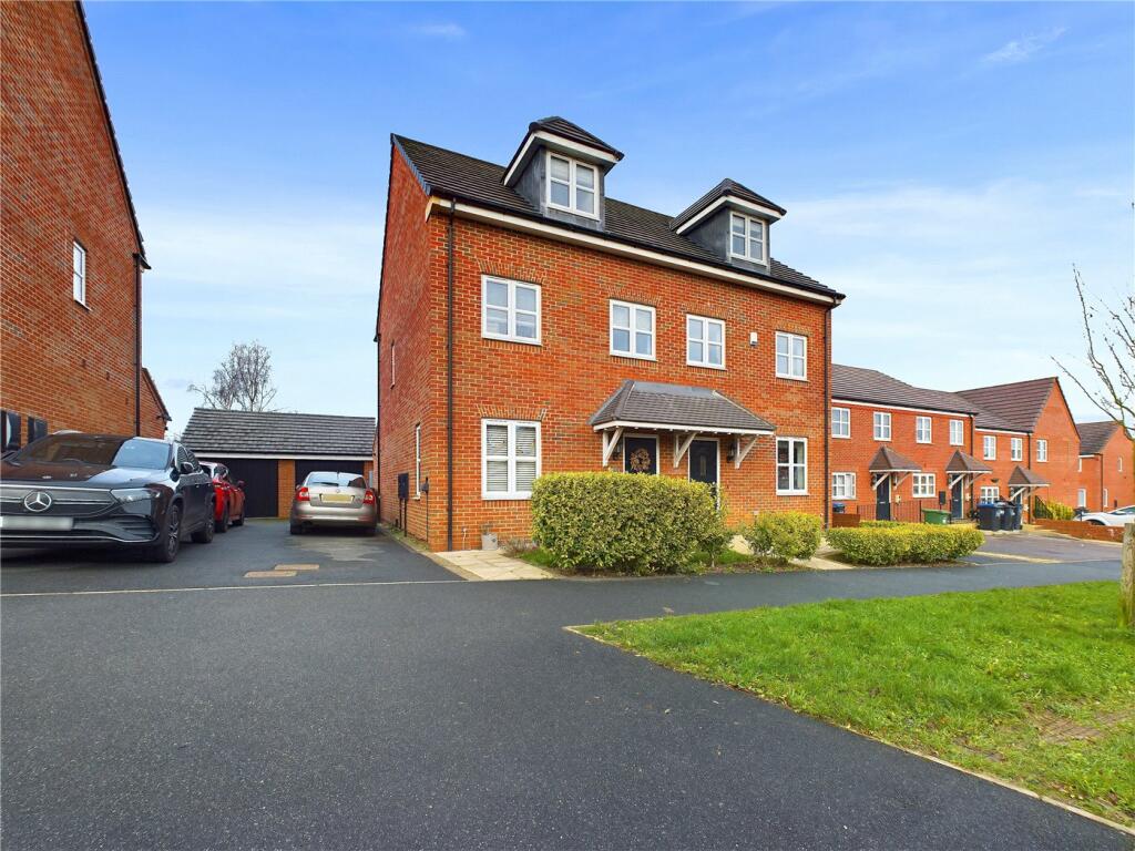 3 Bedroom Semi Detached House For Sale In Yardley Way Bishops