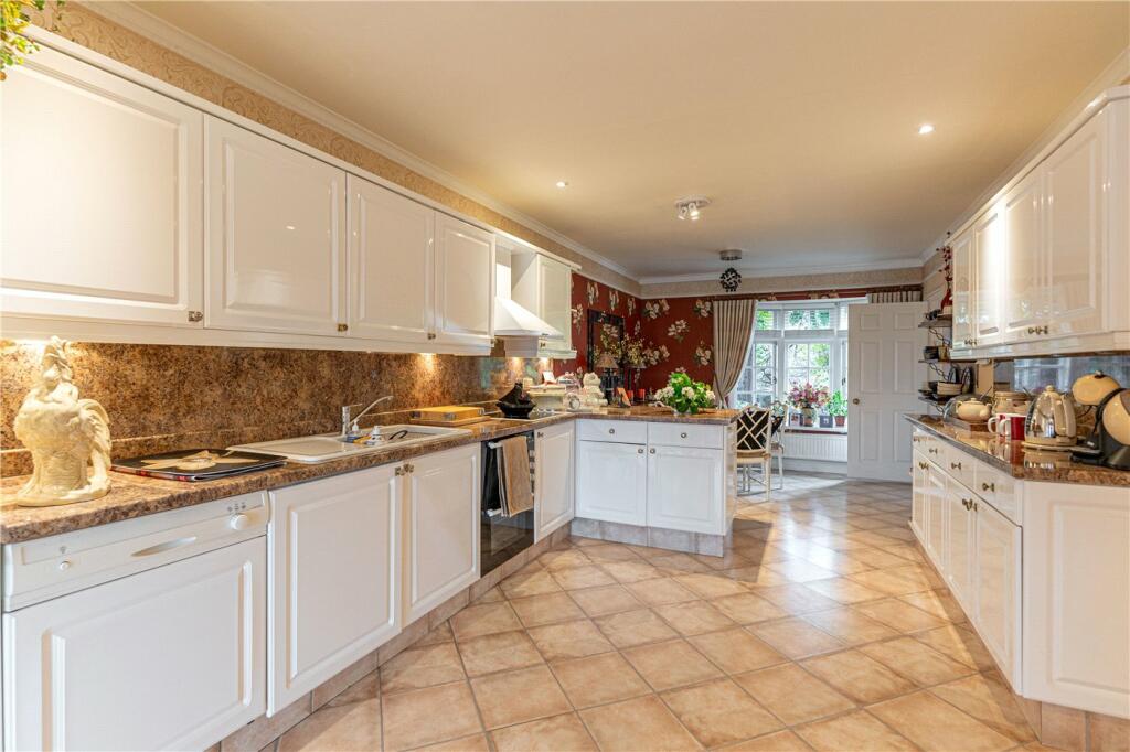 Additional property image - Offchurch Lane, Radford Semele, Leamington Spa, Warwickshire, CV31