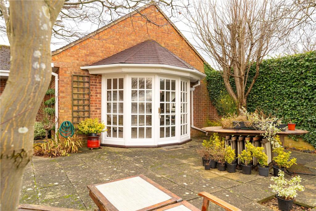 Additional property image - Offchurch Lane, Radford Semele, Leamington Spa, Warwickshire, CV31