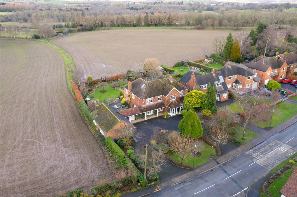 Additional property image - Offchurch Lane, Radford Semele, Leamington Spa, Warwickshire, CV31