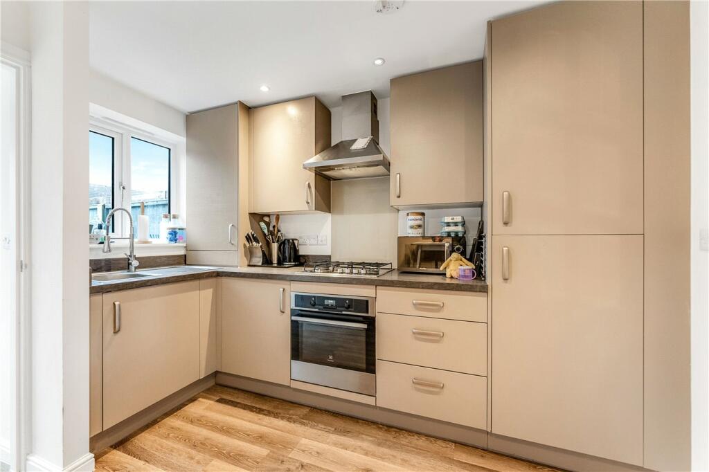 Additional property image - Burgundy Gardens, Leamington Spa, Warwickshire, CV31