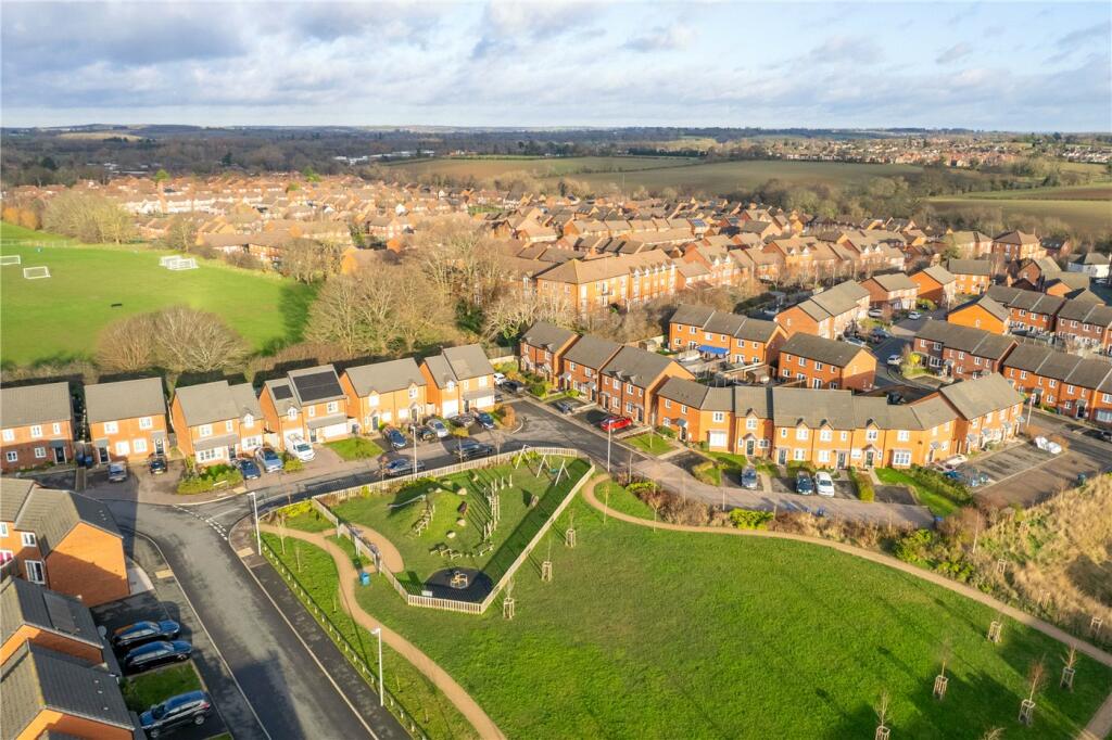 Additional property image - Burgundy Gardens, Leamington Spa, Warwickshire, CV31