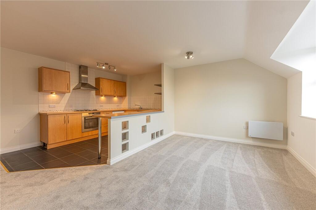 Additional property image - Romani Close, Warwick, Warwickshire, CV34
