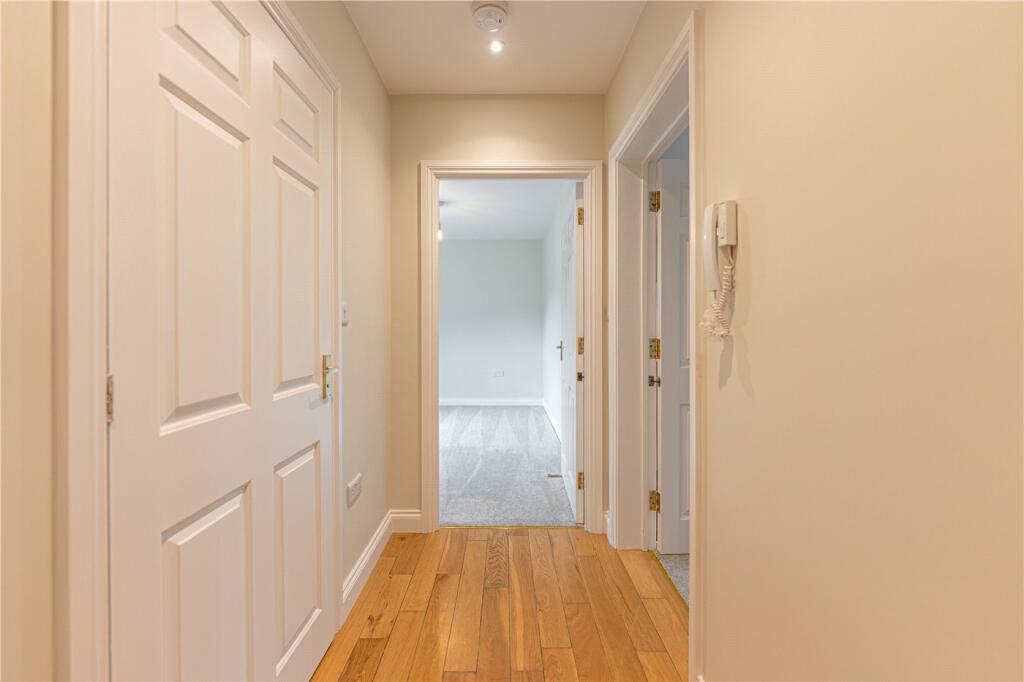 Additional property image - Romani Close, Warwick, Warwickshire, CV34