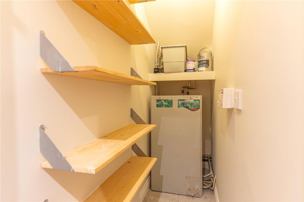Additional property image - Romani Close, Warwick, Warwickshire, CV34