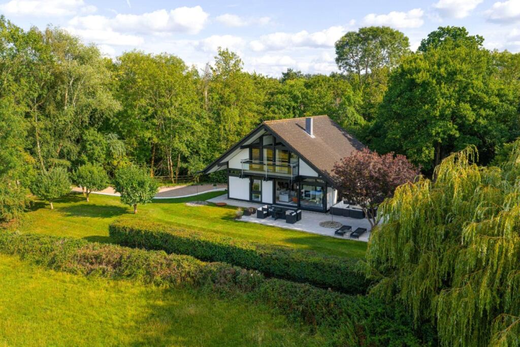 Main image of property: Offchurch Lane, Radford Semele, Leamington Spa, Warwickshire, CV31