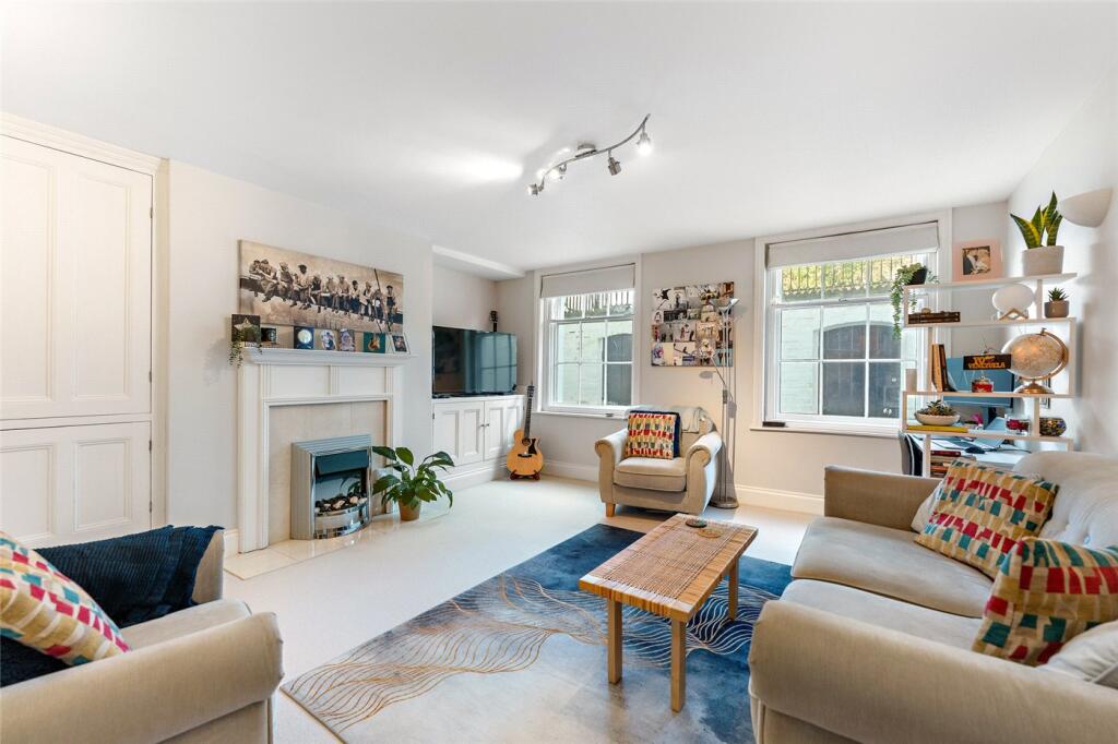 Main image of property: Clarendon Square, Leamington Spa, Warwickshire, CV32