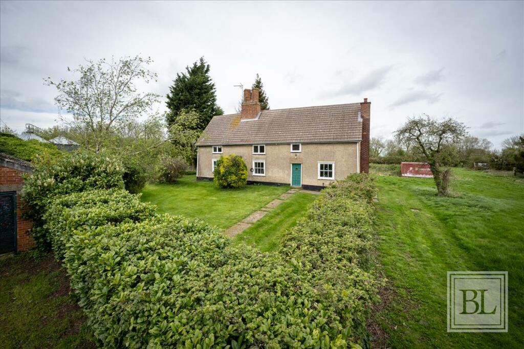 4 bedroom detached house