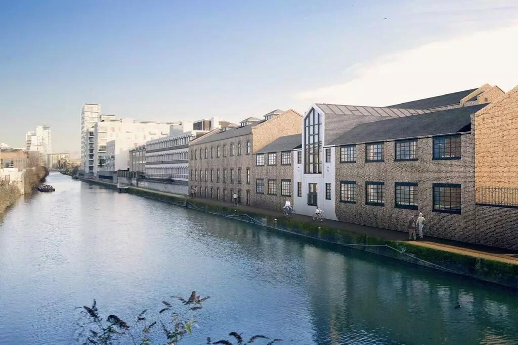 Main image of property: Clyde Square, London, E14