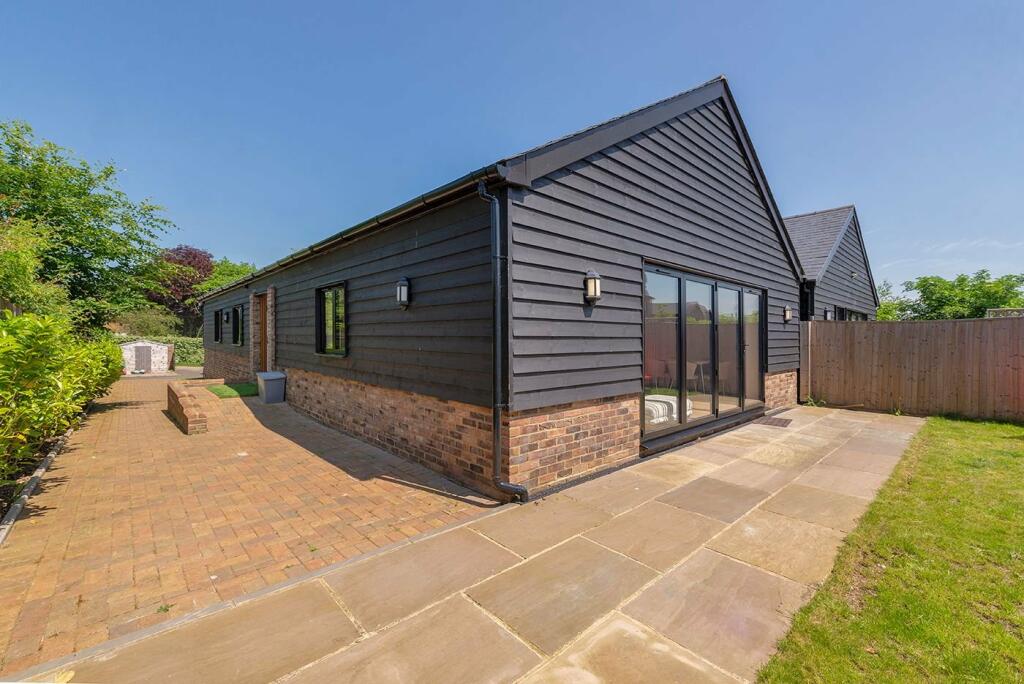 Main image of property: NO FORWARD CHAIN - Plaxdale Green Road, Stansted, TN15 7PB