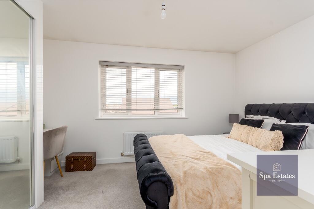 Additional property image - Roseacre Gardens, Warwick, CV34