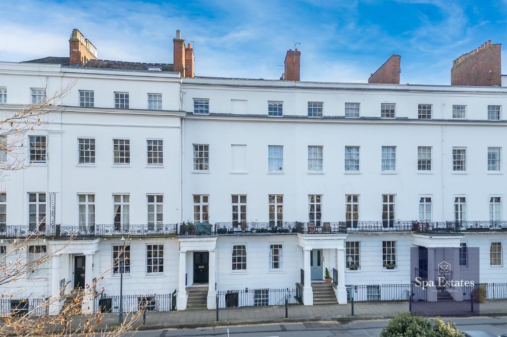 Additional property image - Discreet Listing - Over 1000 sq ft with balcony views over Clarendon Square Gardens