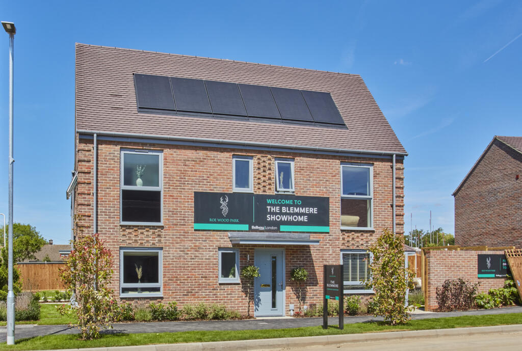 Main image of property: Tring Gardens,
Harold Hill,
Romford,
RM3 9ES