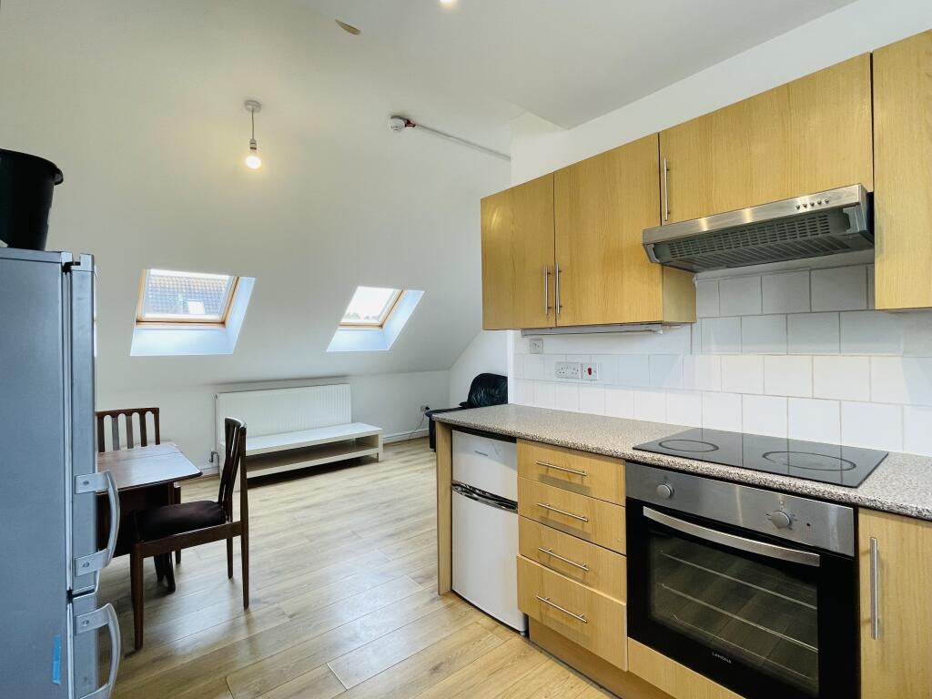 Additional property image - a Alberton Road, Bristol,