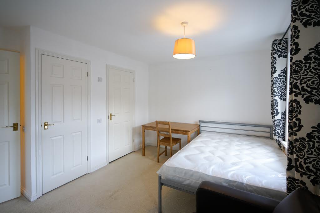 Additional property image - Casson Drive, Stapleton, Bristol, Gloucestershire
