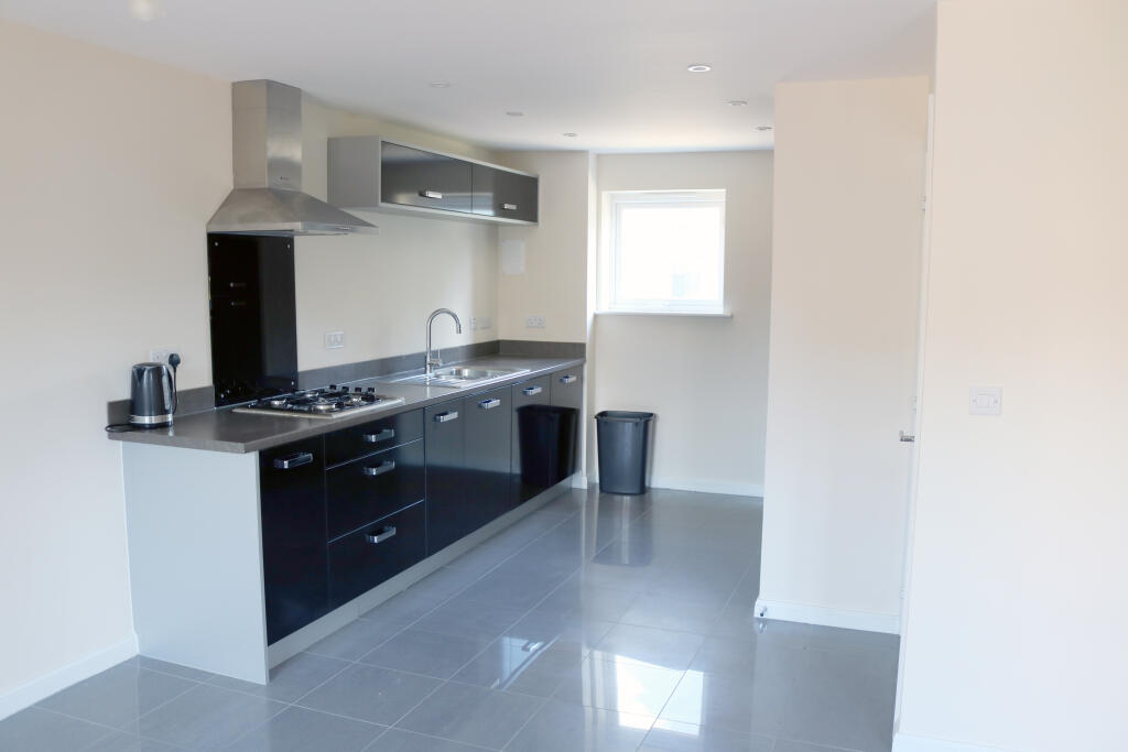 Additional property image - Wood Street, Patchway, Bristol, Gloucestershire